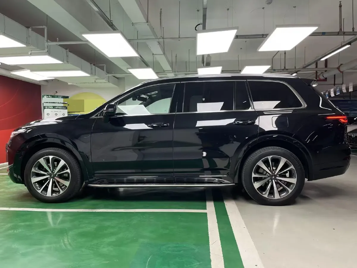 2020 Li ONE Range Extended 131HP REEV 40.5KWH,autocango,china used car exporter,china ev exporter,chinese used car exporter,chinese used ev exporter