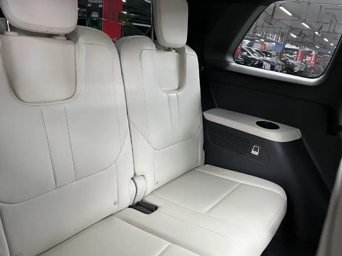 2020 Li ONE Range Extended 131HP REEV 40.5KWH,autocango,china used car exporter,china ev exporter,chinese used car exporter,chinese used ev exporter