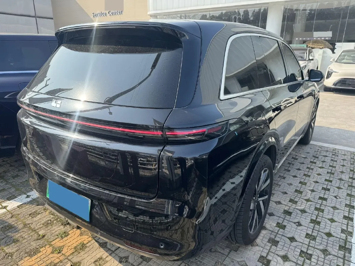 2023 Li L8 Range Extended 154HP REEV 40.9KWH,autocango,china used car exporter,china ev exporter,chinese used car exporter,chinese used ev exporter