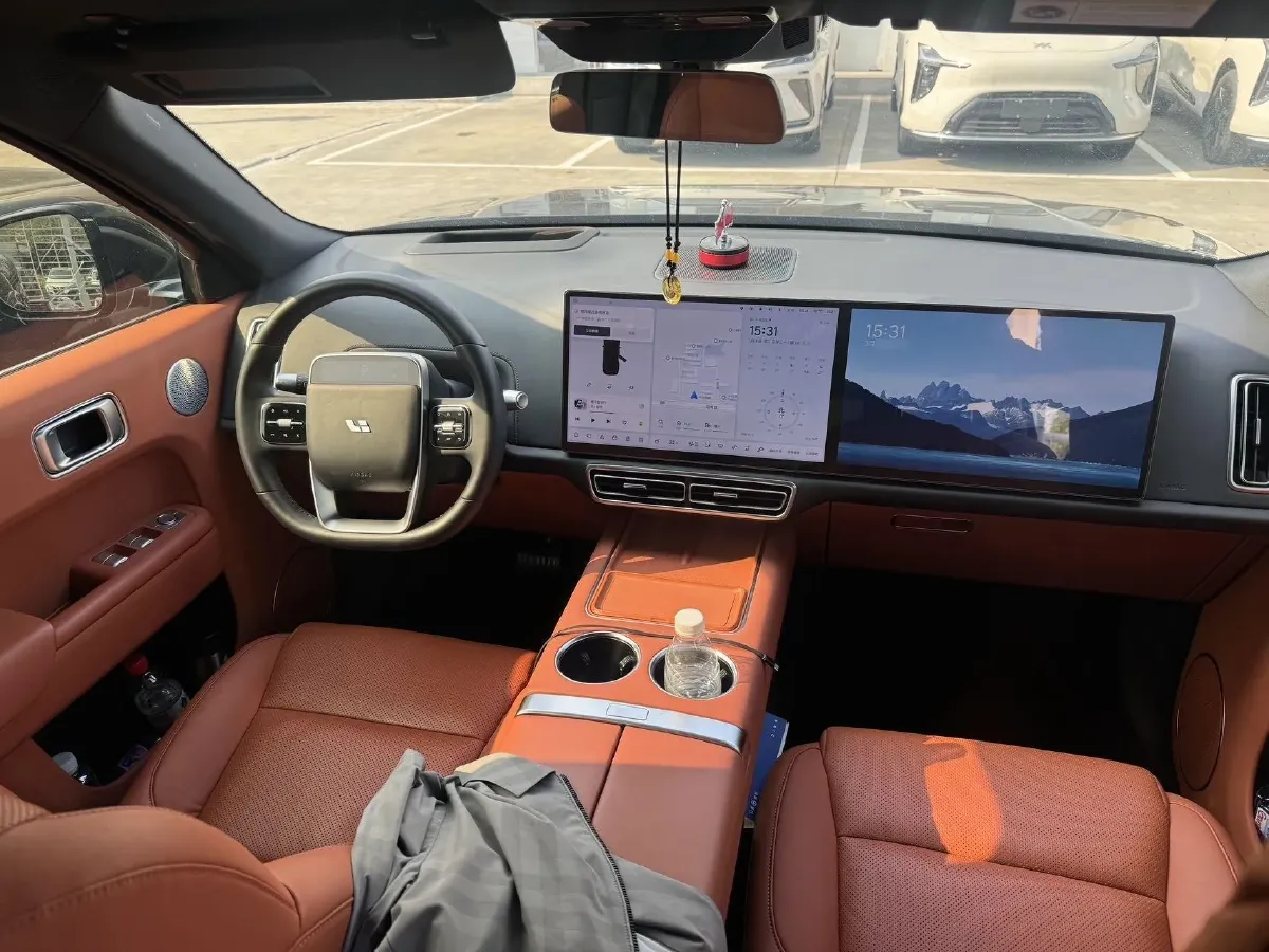 2023 Li L8 Range Extended 154HP REEV 40.9KWH,autocango,china used car exporter,china ev exporter,chinese used car exporter,chinese used ev exporter