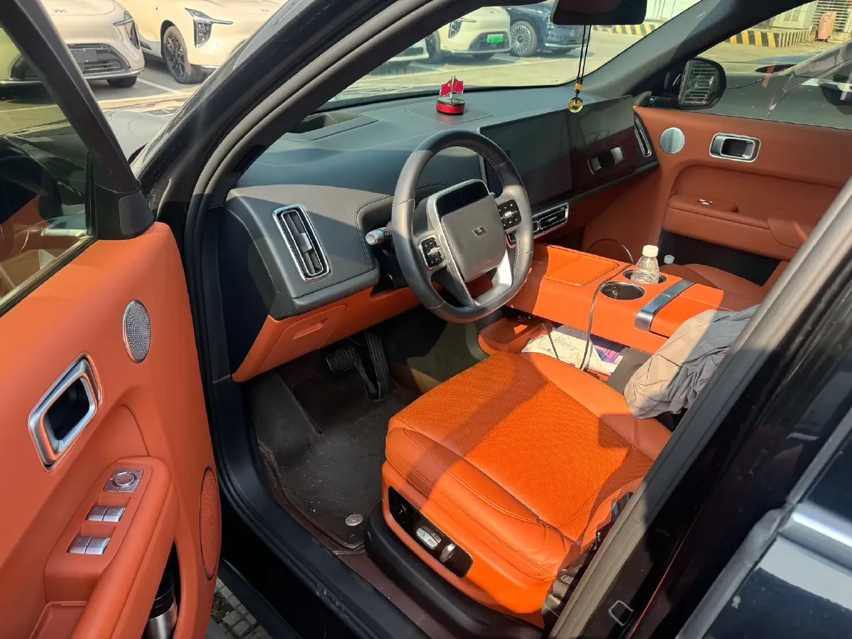 2023 Li L8 Range Extended 154HP REEV 40.9KWH,autocango,china used car exporter,china ev exporter,chinese used car exporter,chinese used ev exporter