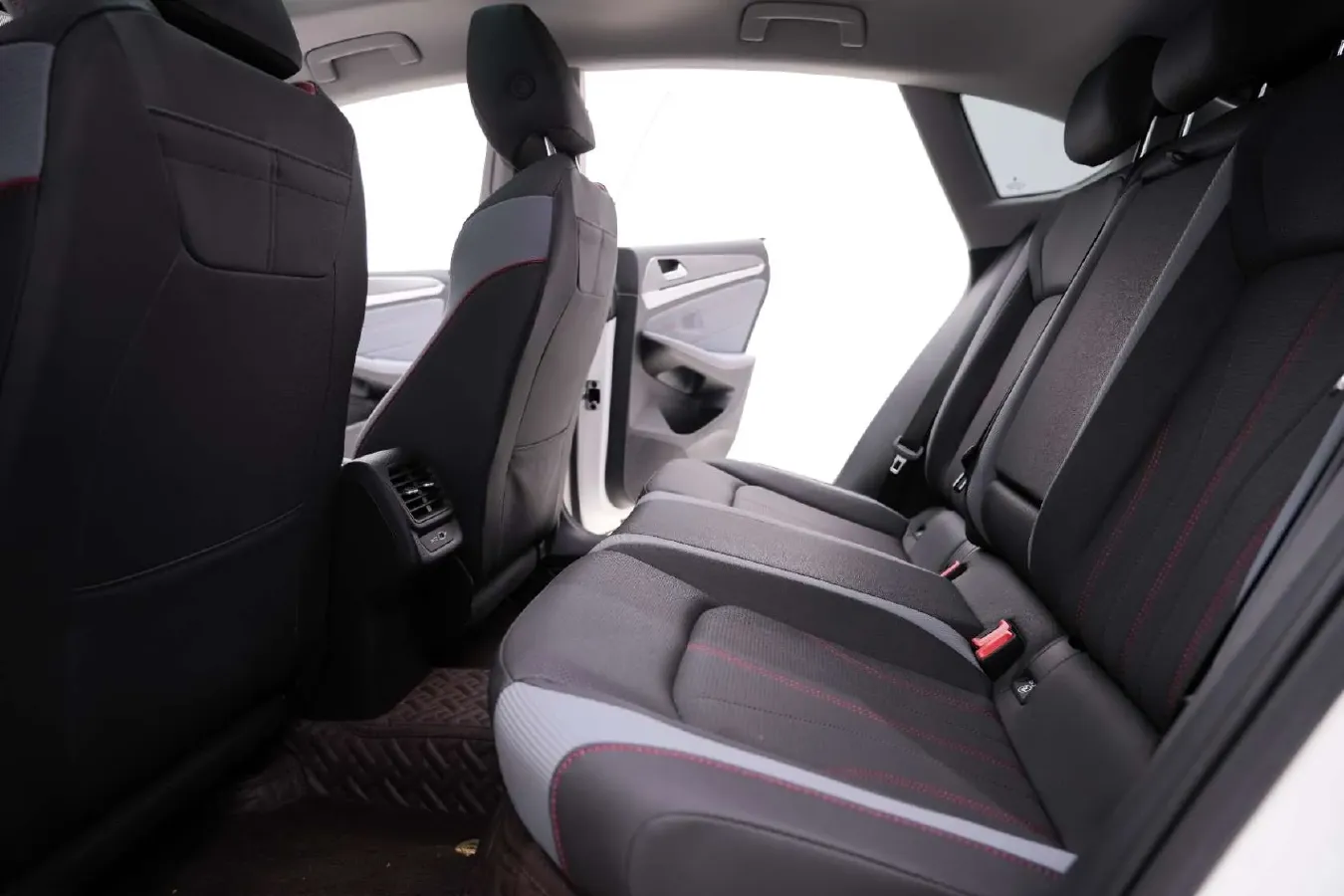 2022 Exceed TXL 2.0T 261HP L4 7DCT,autocango,china used car exporter,china ev exporter,chinese used car exporter,chinese used ev exporter