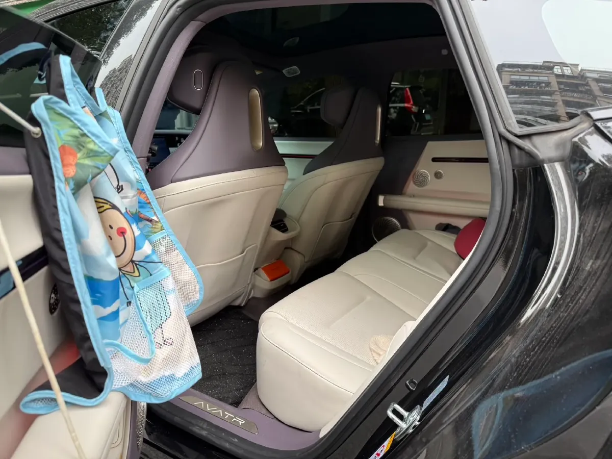 2025 Avatr 06 BEV,autocango,china used car exporter,china ev exporter,chinese used car exporter,chinese used ev exporter