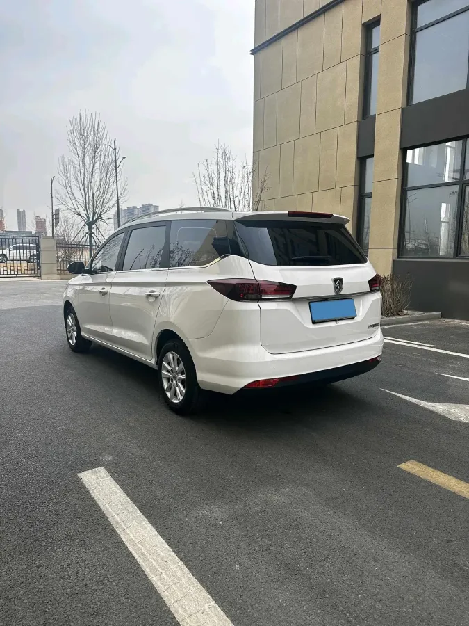 2018 BaoJun 360 1.5L 112HP L4 6MT,autocango,china used car exporter,china ev exporter,chinese used car exporter,chinese used ev exporter