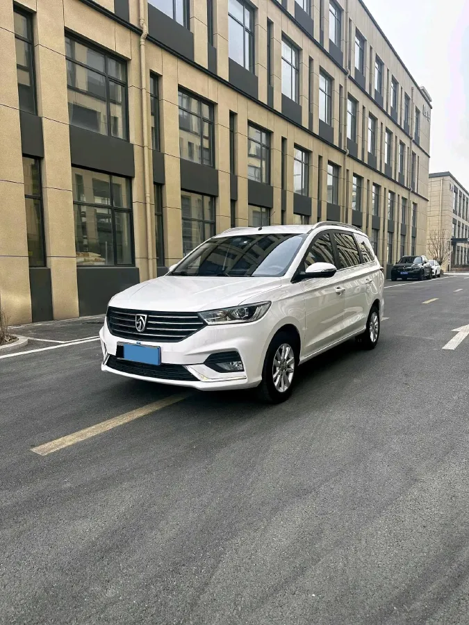 2018 BaoJun 360 1.5L 112HP L4 6MT,autocango,china used car exporter,china ev exporter,chinese used car exporter,chinese used ev exporter