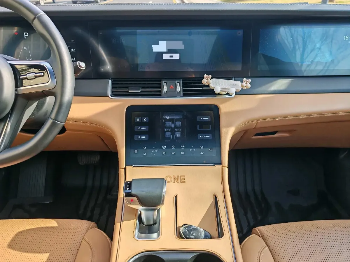 2021 Li ONE Range Extended 131HP REEV 40.5KWH,autocango,china used car exporter,china ev exporter,chinese used car exporter,chinese used ev exporter