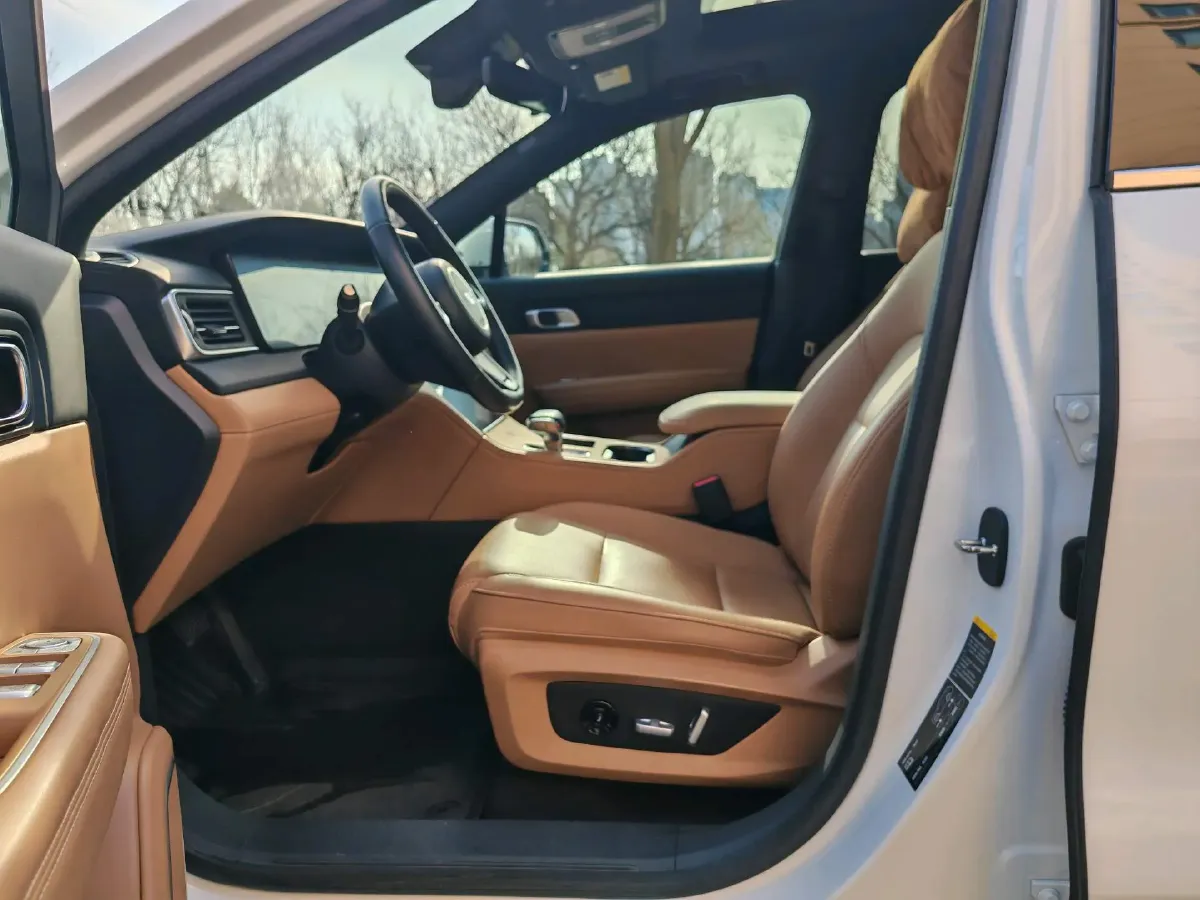 2021 Li ONE Range Extended 131HP REEV 40.5KWH,autocango,china used car exporter,china ev exporter,chinese used car exporter,chinese used ev exporter