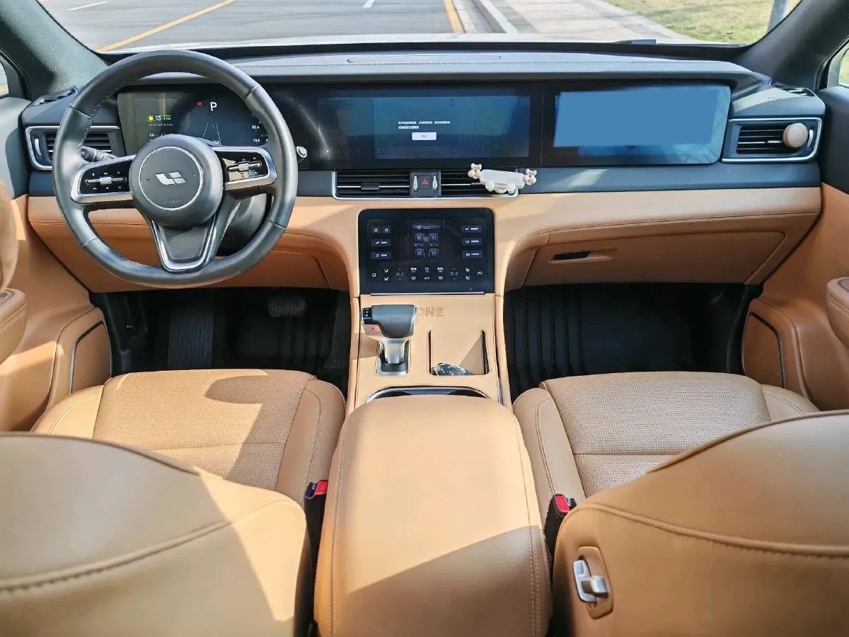 2021 Li ONE Range Extended 131HP REEV 40.5KWH,autocango,china used car exporter,china ev exporter,chinese used car exporter,chinese used ev exporter