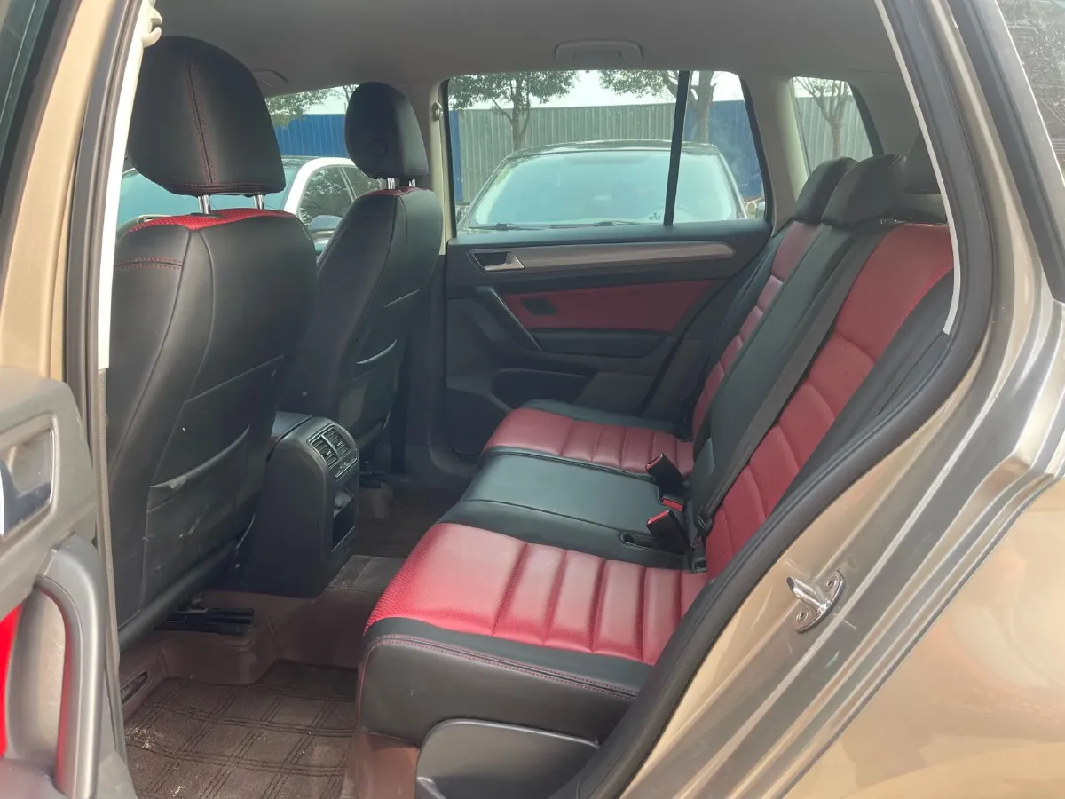 2016 Volkswagen Golf Sportsvan 1.6L 110HP L4 6AT,autocango,china used car exporter,china ev exporter,chinese used car exporter,chinese used ev exporter