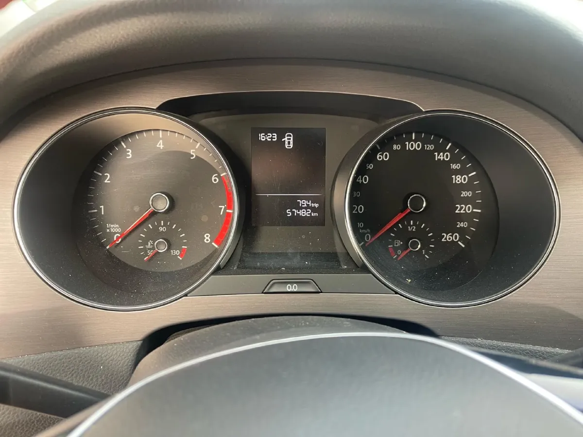 2016 Volkswagen Golf Sportsvan 1.6L 110HP L4 6AT,autocango,china used car exporter,china ev exporter,chinese used car exporter,chinese used ev exporter