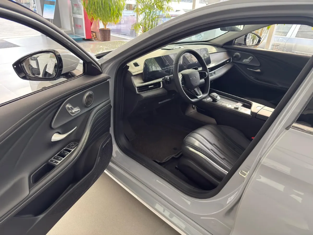 2024 Fulwin FulwinA8 1.5T 156HP L4 1DHT PHEV 18.3KWH,autocango,china used car exporter,china ev exporter,chinese used car exporter,chinese used ev exporter