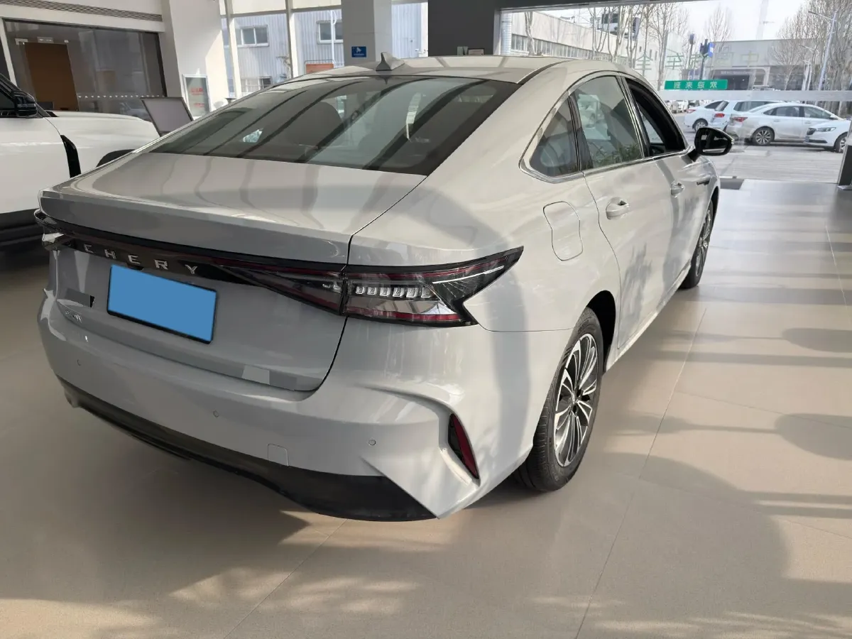 2024 Fulwin FulwinA8 1.5T 156HP L4 1DHT PHEV 18.3KWH,autocango,china used car exporter,china ev exporter,chinese used car exporter,chinese used ev exporter