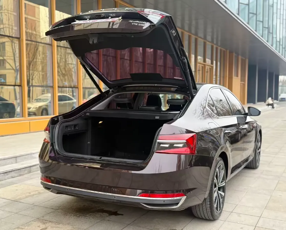 2019 Skoda Superb 2.0T 186HP L4 7DCT,autocango,china used car exporter,china ev exporter,chinese used car exporter,chinese used ev exporter