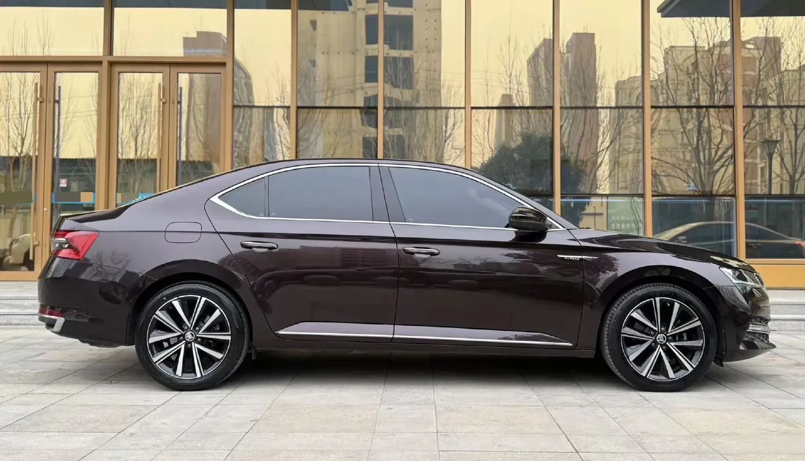2019 Skoda Superb 2.0T 186HP L4 7DCT,autocango,china used car exporter,china ev exporter,chinese used car exporter,chinese used ev exporter