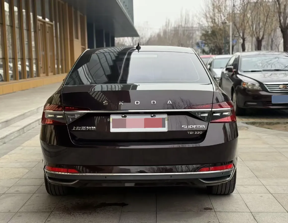 2019 Skoda Superb 2.0T 186HP L4 7DCT,autocango,china used car exporter,china ev exporter,chinese used car exporter,chinese used ev exporter