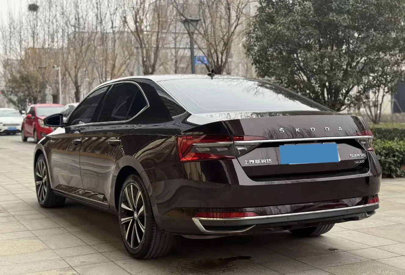2019 Skoda Superb 2.0T 186HP L4 7DCT,autocango,china used car exporter,china ev exporter,chinese used car exporter,chinese used ev exporter