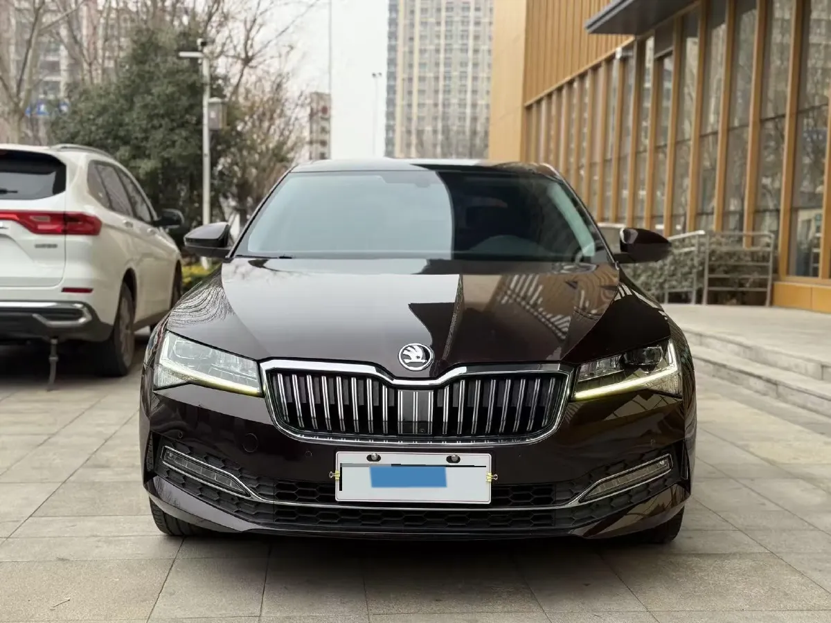 2019 Skoda Superb 2.0T 186HP L4 7DCT,autocango,china used car exporter,china ev exporter,chinese used car exporter,chinese used ev exporter