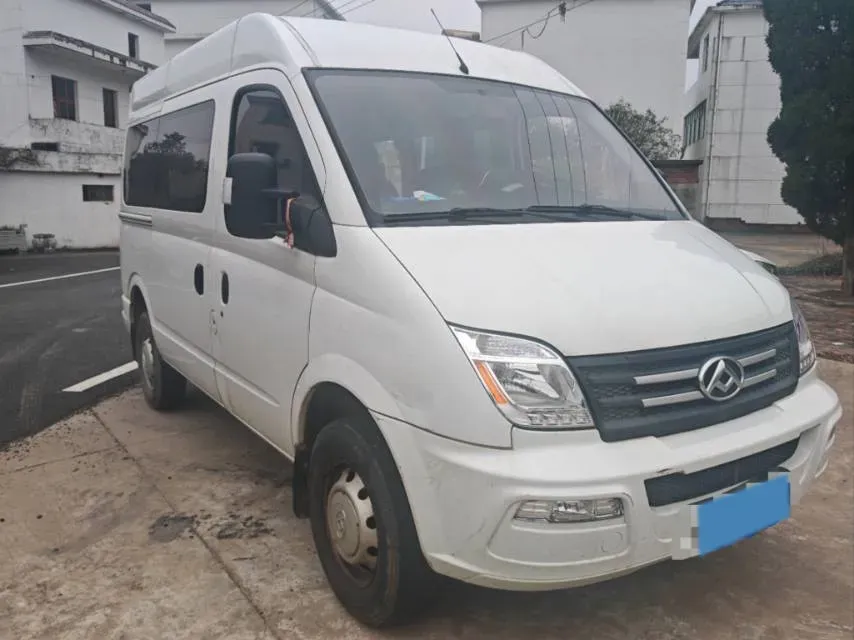 2021 MAXUS XinTu V80 2.0T 127HP L4 6MT,autocango,china used car exporter,china ev exporter,chinese used car exporter,chinese used ev exporter