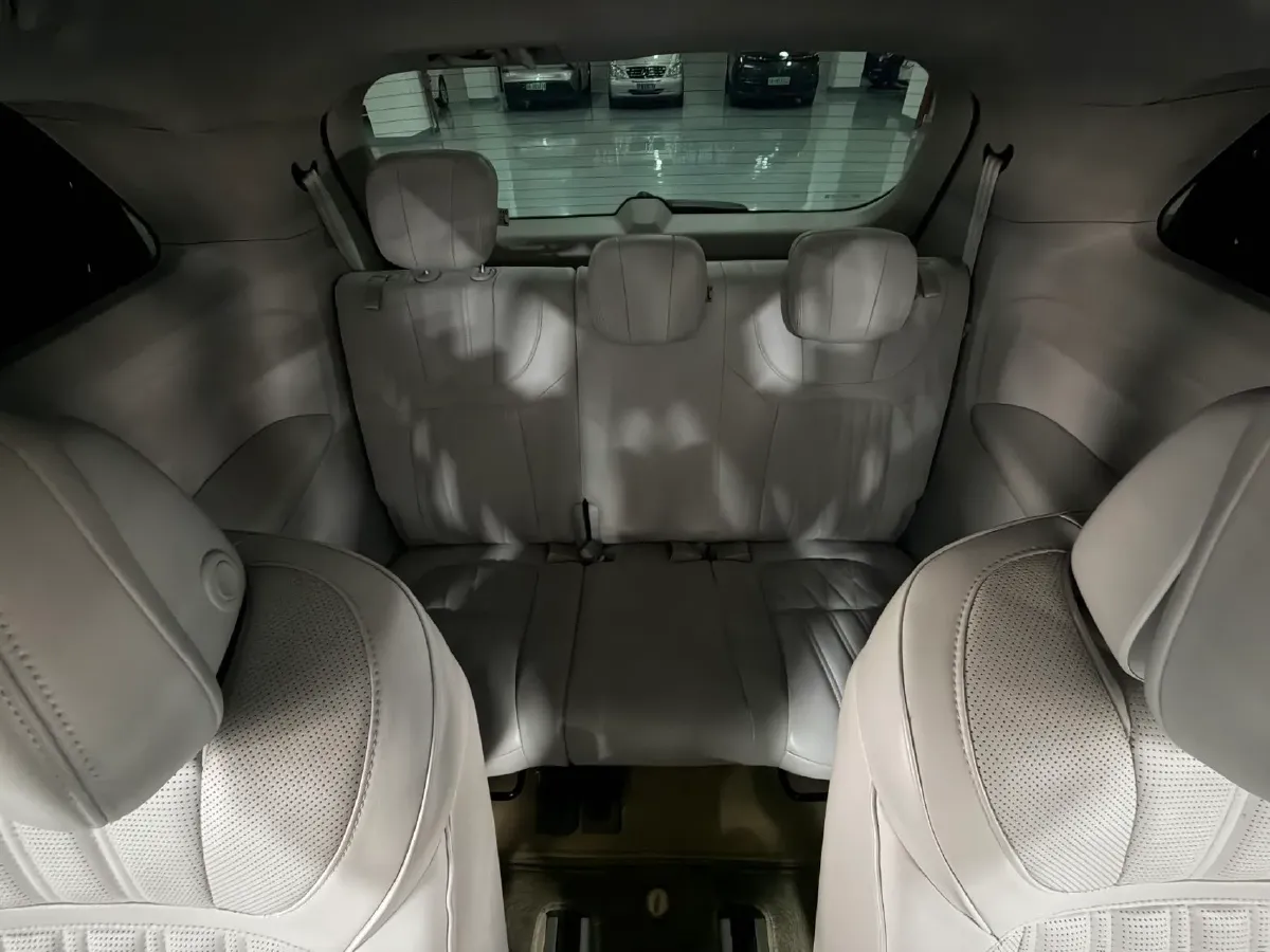 2022 Roewe iMAX8 BEV 90KWH,autocango,china used car exporter,china ev exporter,chinese used car exporter,chinese used ev exporter