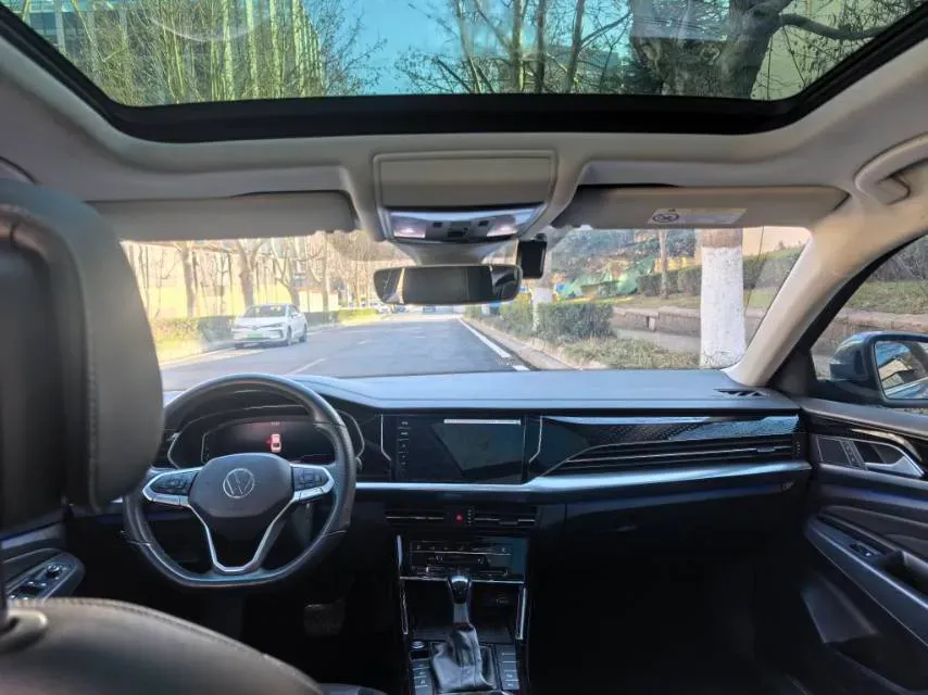 2022 Xpeng P7 BEV 60.2KWH,autocango,china used car exporter,china ev exporter,chinese used car exporter,chinese used ev exporter