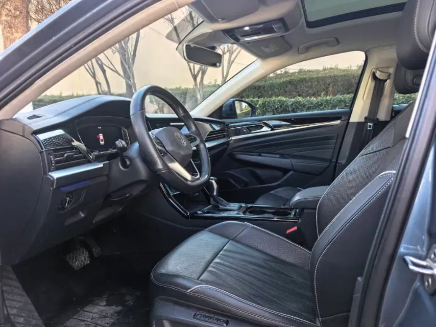 2022 Xpeng P7 BEV 60.2KWH,autocango,china used car exporter,china ev exporter,chinese used car exporter,chinese used ev exporter