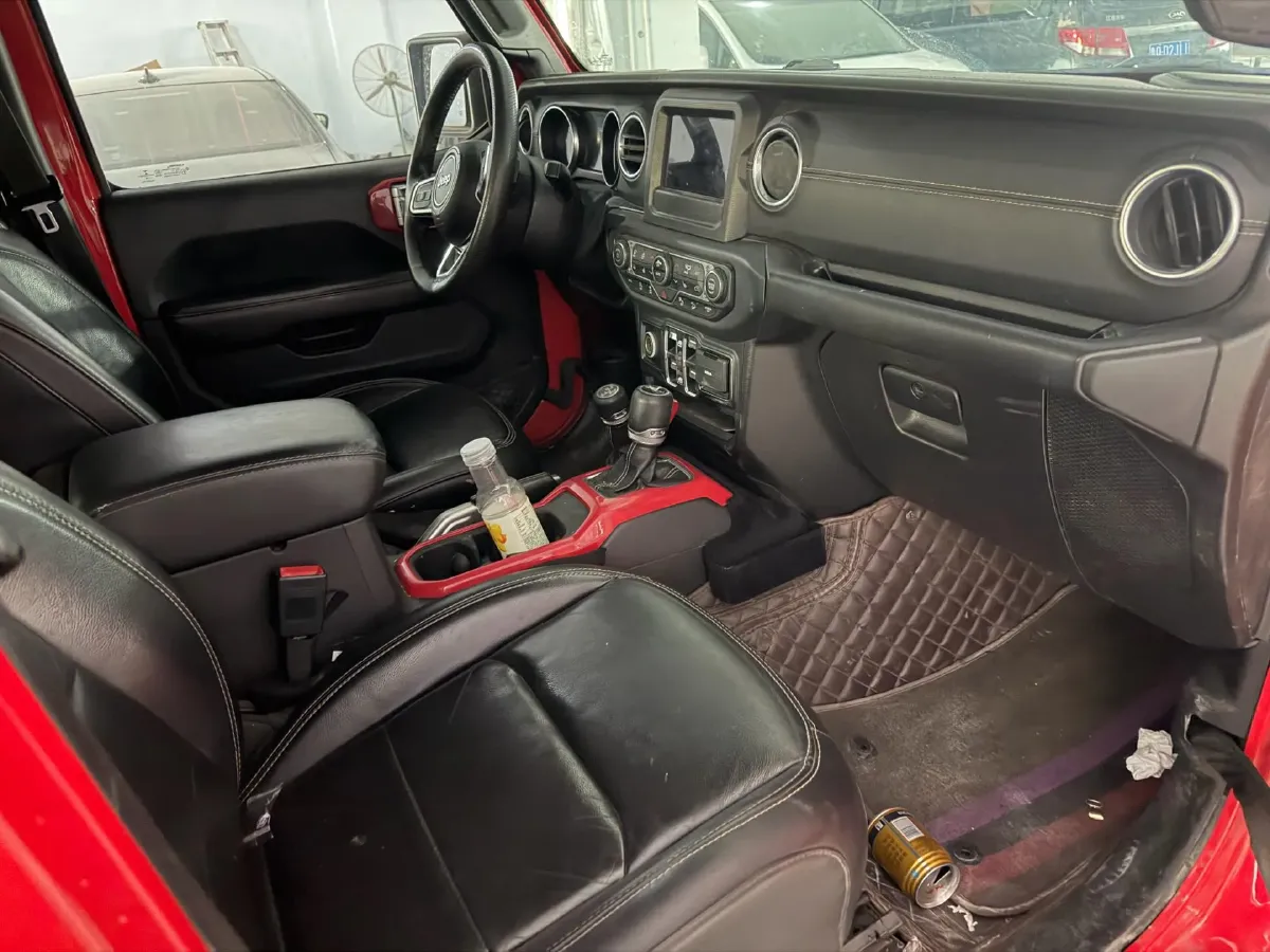 2019 Jeep Wrangler 2.0T 266HP L4 8AT,autocango,china used car exporter,china ev exporter,chinese used car exporter,chinese used ev exporter