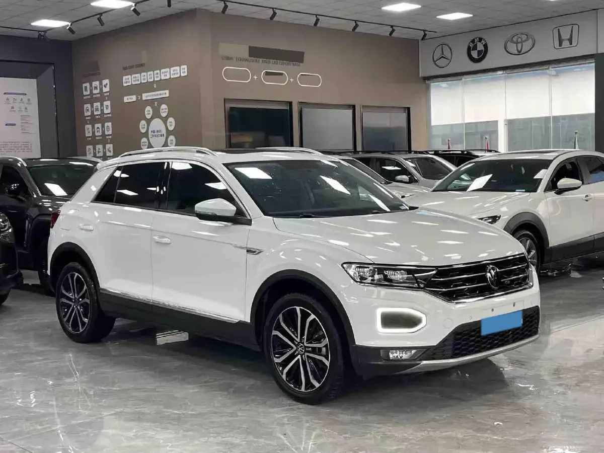 2022 Volkswagen T-Roc 1.4T 150HP L4 7DCT,autocango,china used car exporter,china ev exporter,chinese used car exporter,chinese used ev exporter
