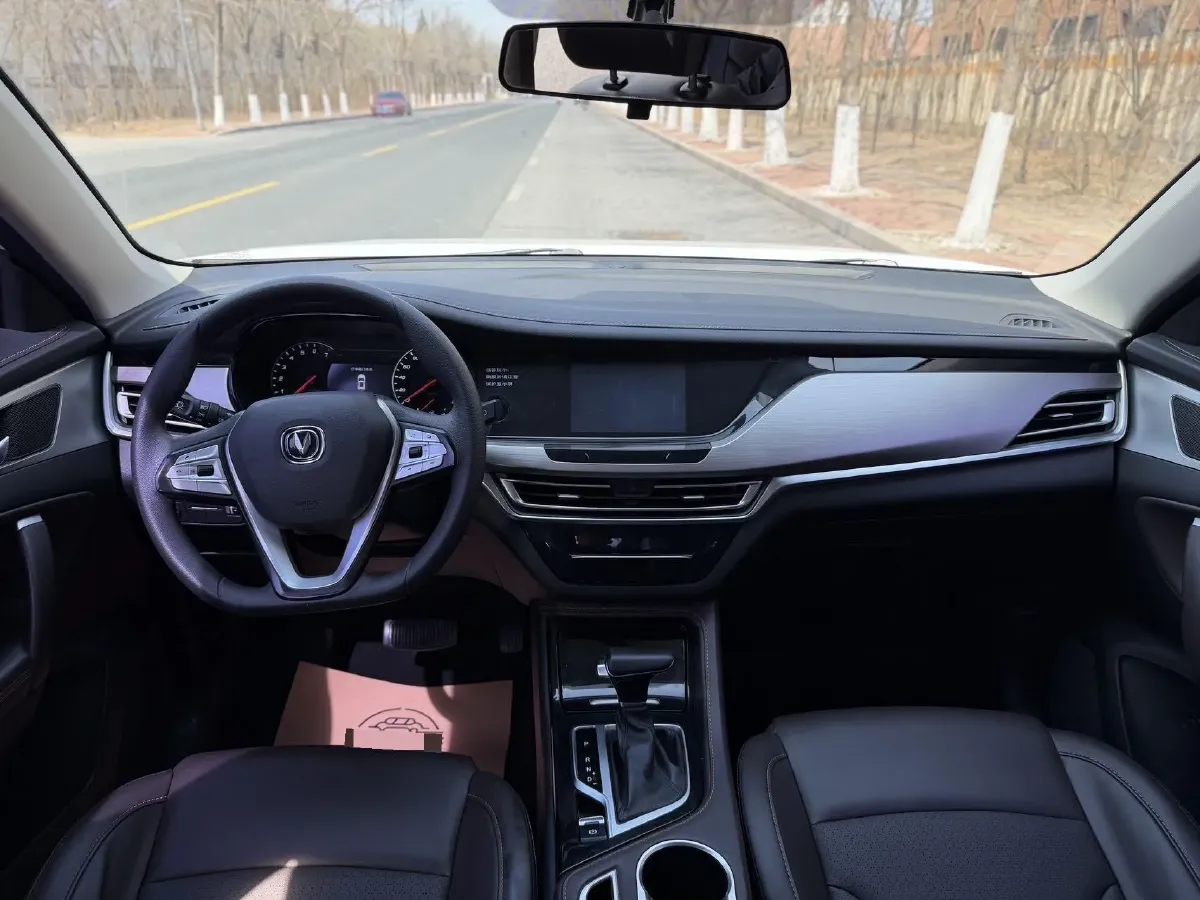 2019 ChangAn CS35 Plus 1.6L 128HP L4 6AT,autocango,china used car exporter,china ev exporter,chinese used car exporter,chinese used ev exporter