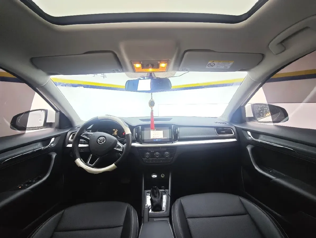 2023 Skoda Kamiq 1.5L 109HP L4 6AT,autocango,china used car exporter,china ev exporter,chinese used car exporter,chinese used ev exporter