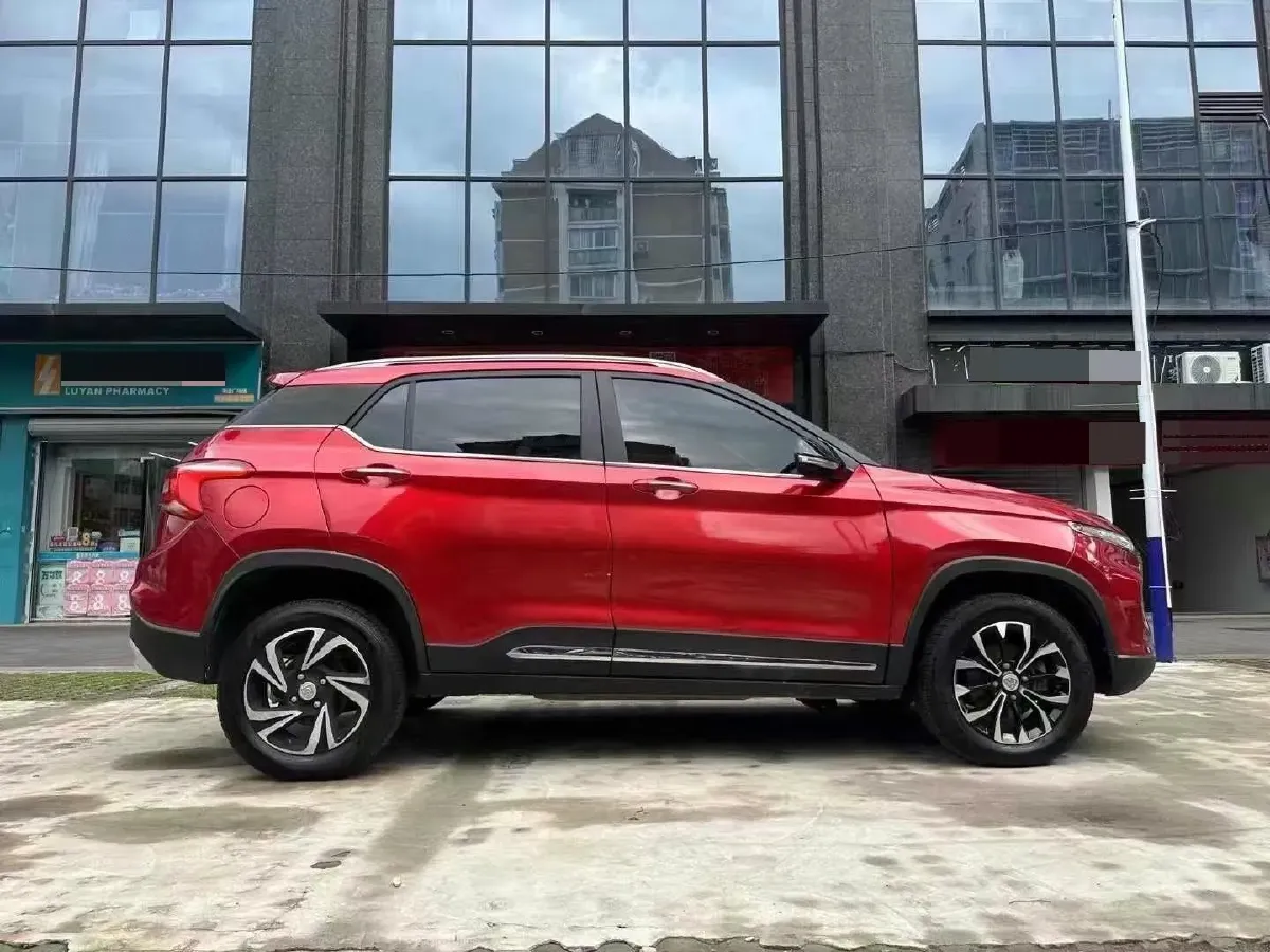 2017 HaiMa S5 Young Edition 1.6L 122HP L4 5MT,autocango,china used car exporter,china ev exporter,chinese used car exporter,chinese used ev exporter