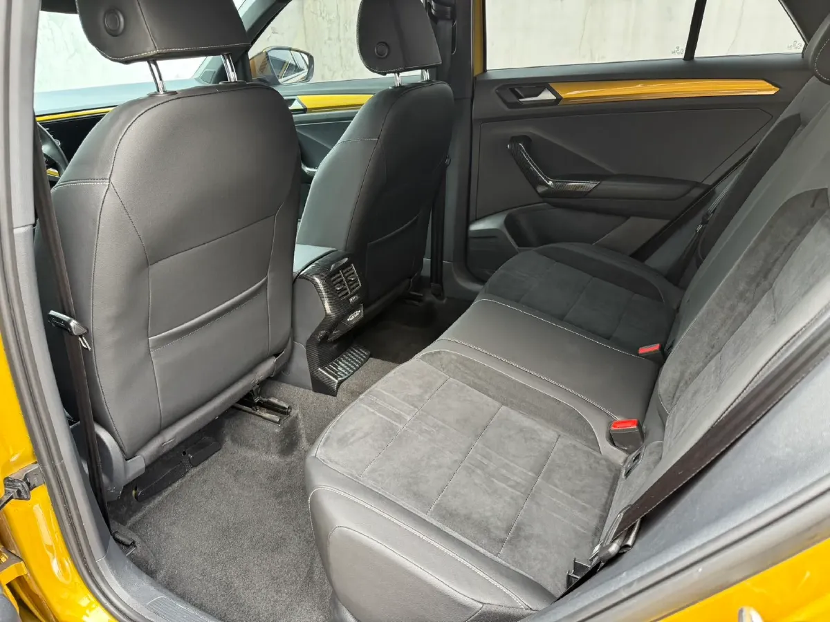 2018 Jeep Renegade 2.0L 155HP L4 9AT,autocango,china used car exporter,china ev exporter,chinese used car exporter,chinese used ev exporter