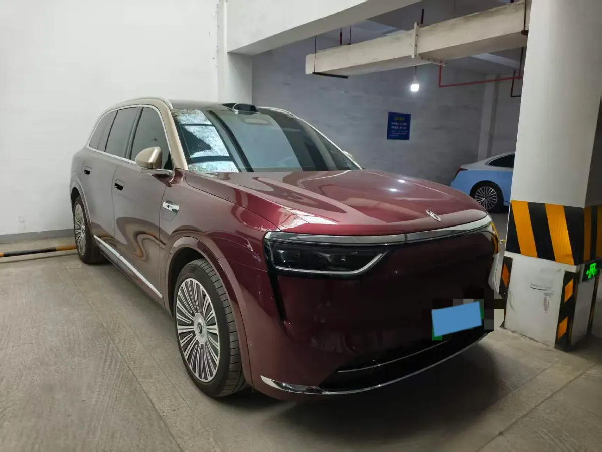 2025 AITO AITO M8 REEV 160HP REEV 53.4KWH,autocango,china used car exporter,china ev exporter,chinese used car exporter,chinese used ev exporter