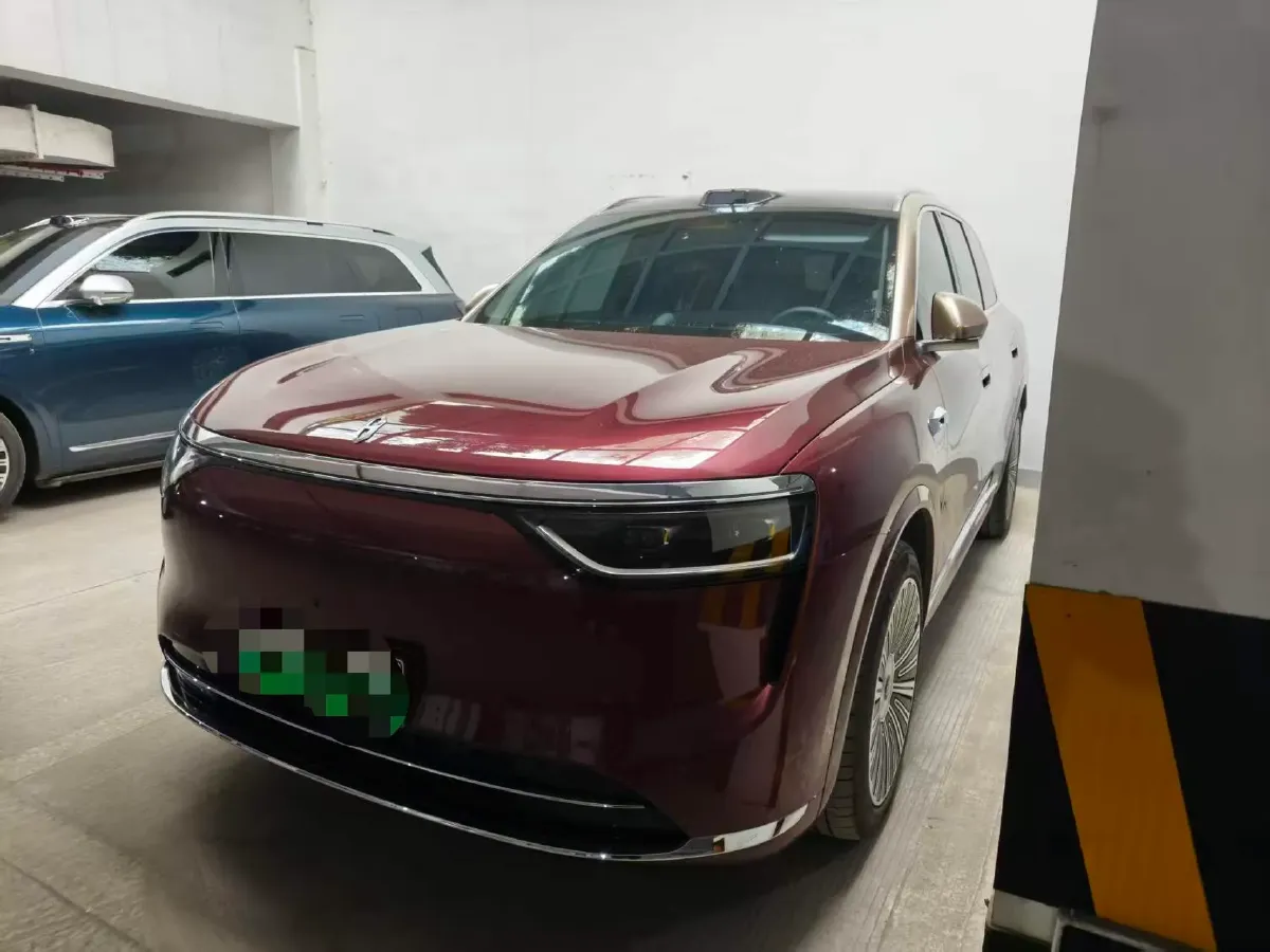 2025 AITO AITO M8 REEV 160HP REEV 53.4KWH,autocango,china used car exporter,china ev exporter,chinese used car exporter,chinese used ev exporter