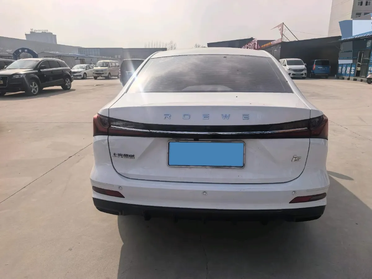 2026 Roewe i5 1.5L 129HP L4 5MT,autocango,china used car exporter,china ev exporter,chinese used car exporter,chinese used ev exporter