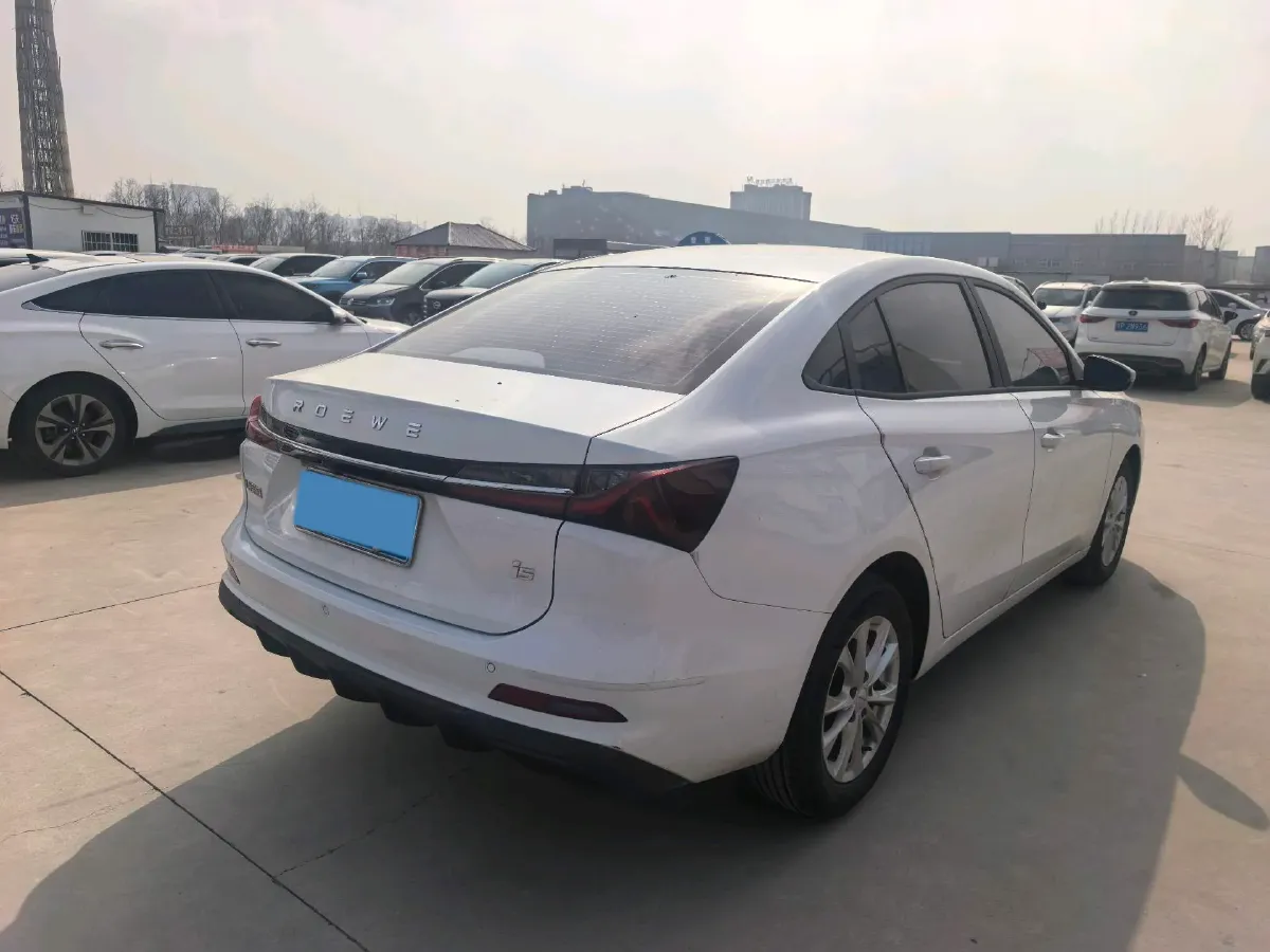 2026 Roewe i5 1.5L 129HP L4 5MT,autocango,china used car exporter,china ev exporter,chinese used car exporter,chinese used ev exporter