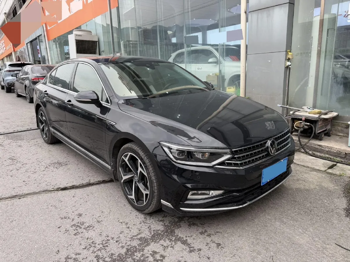 2023 Volkswagen Magotan 2.0T 186HP L4 7DCT,autocango,china used car exporter,china ev exporter,chinese used car exporter,chinese used ev exporter