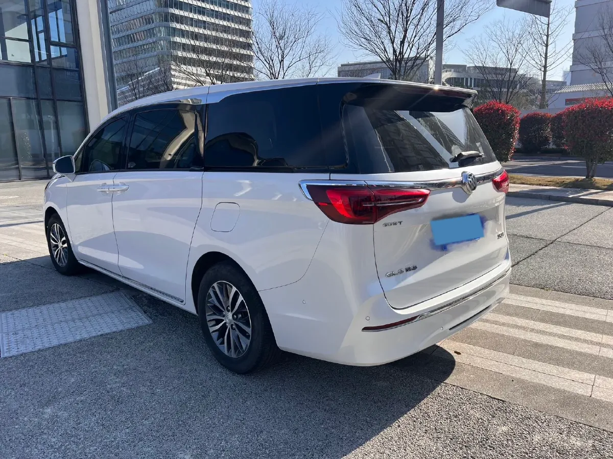 2023 Buick GL8 2.0T 237HP L4 9AT,autocango,china used car exporter,china ev exporter,chinese used car exporter,chinese used ev exporter