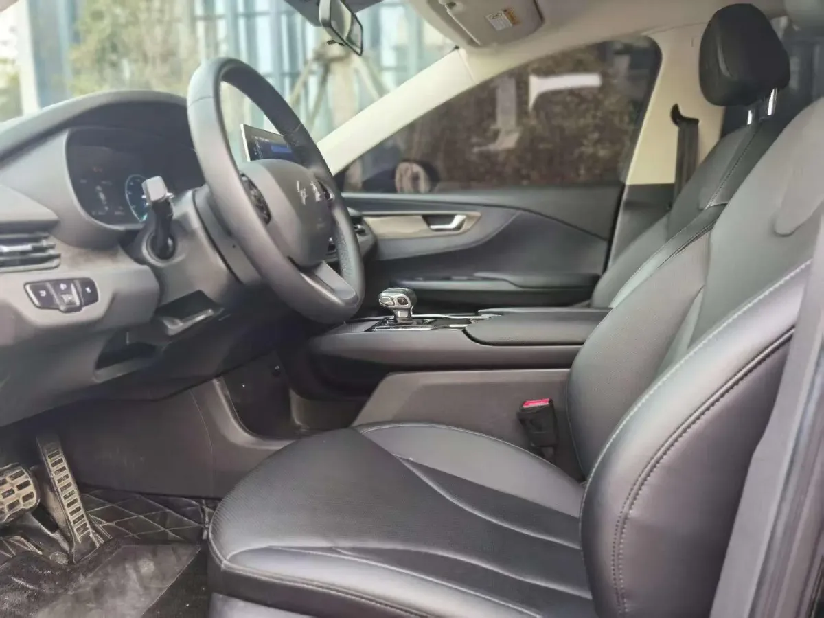 2022 HongQi E-QM5 BEV 54KWH,autocango,china used car exporter,china ev exporter,chinese used car exporter,chinese used ev exporter