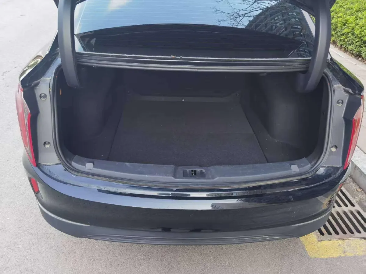 2022 HongQi E-QM5 BEV 54KWH,autocango,china used car exporter,china ev exporter,chinese used car exporter,chinese used ev exporter