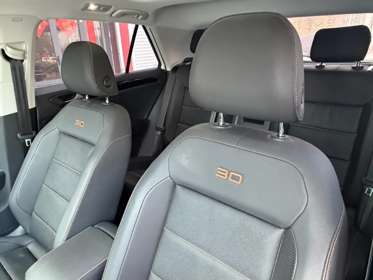 2021 Volkswagen T-Roc 1.4T 150HP L4 7DCT,autocango,china used car exporter,china ev exporter,chinese used car exporter,chinese used ev exporter