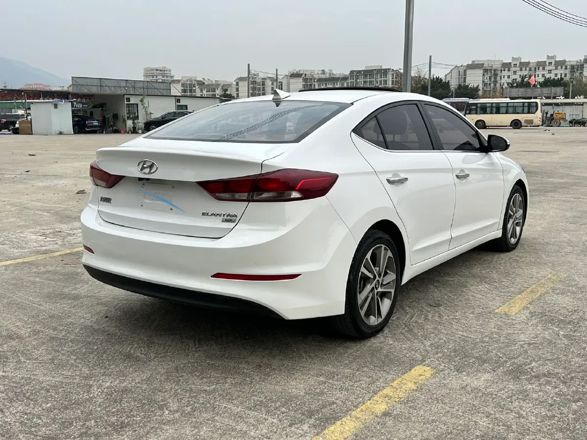 2016 Hyundai Elantra 1.6L 130HP L4 6AT,autocango,china used car exporter,china ev exporter,chinese used car exporter,chinese used ev exporter