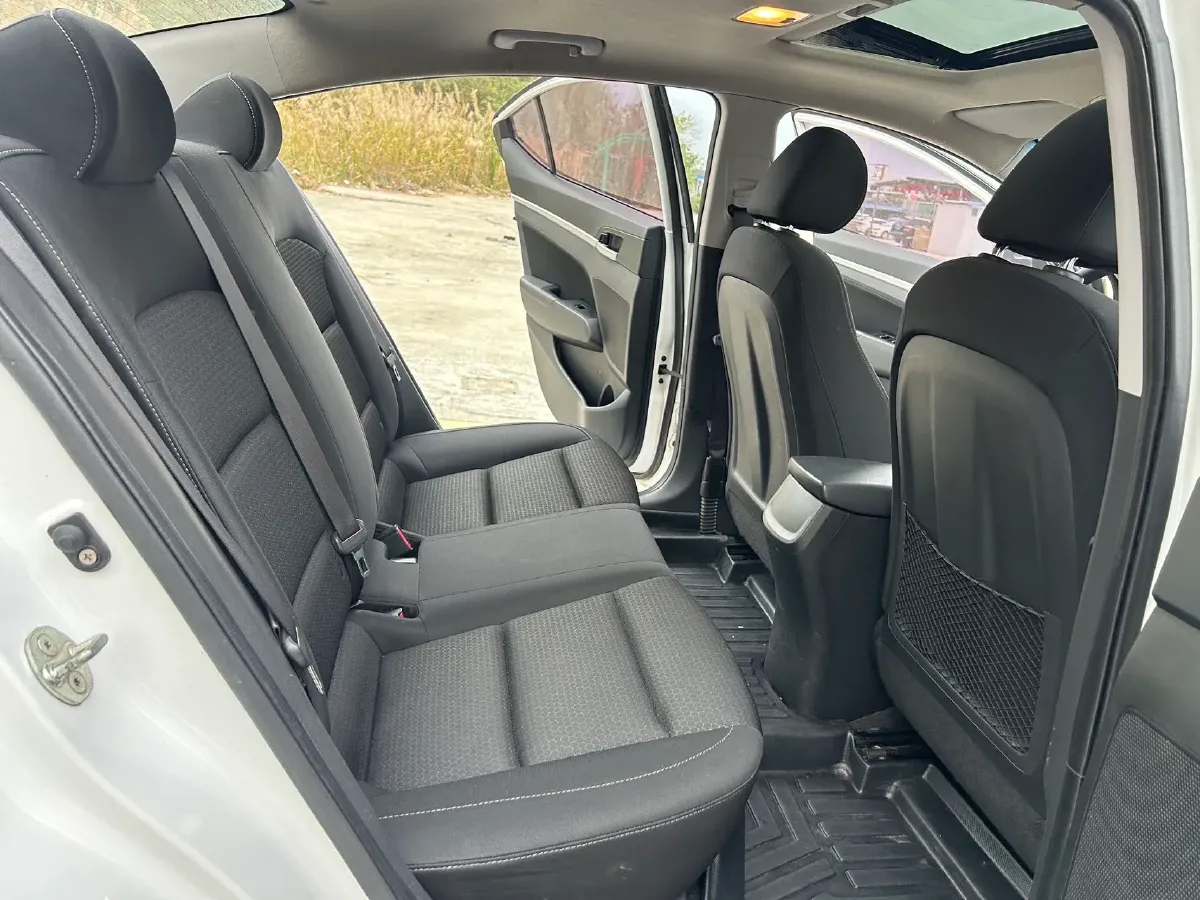 2016 Hyundai Elantra 1.6L 130HP L4 6AT,autocango,china used car exporter,china ev exporter,chinese used car exporter,chinese used ev exporter