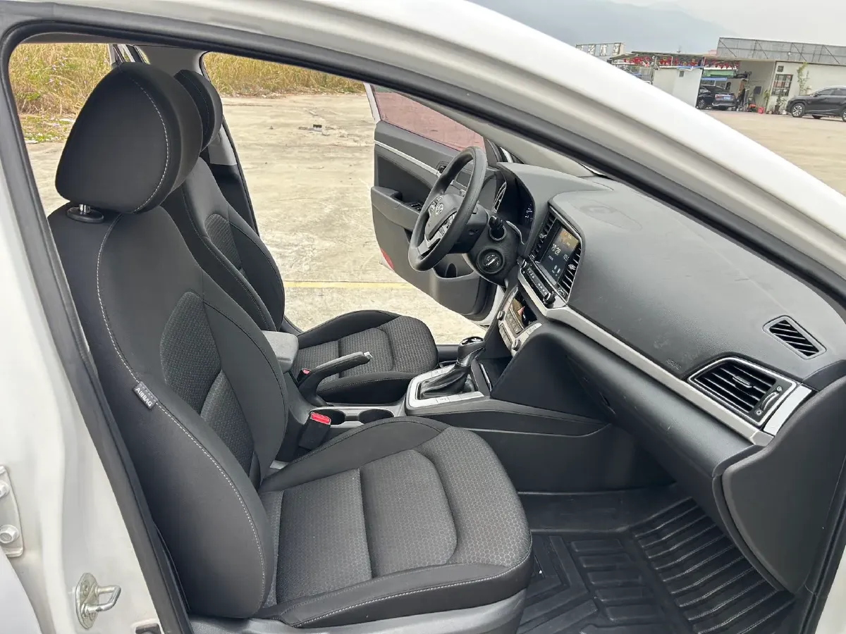 2016 Hyundai Elantra 1.6L 130HP L4 6AT,autocango,china used car exporter,china ev exporter,chinese used car exporter,chinese used ev exporter