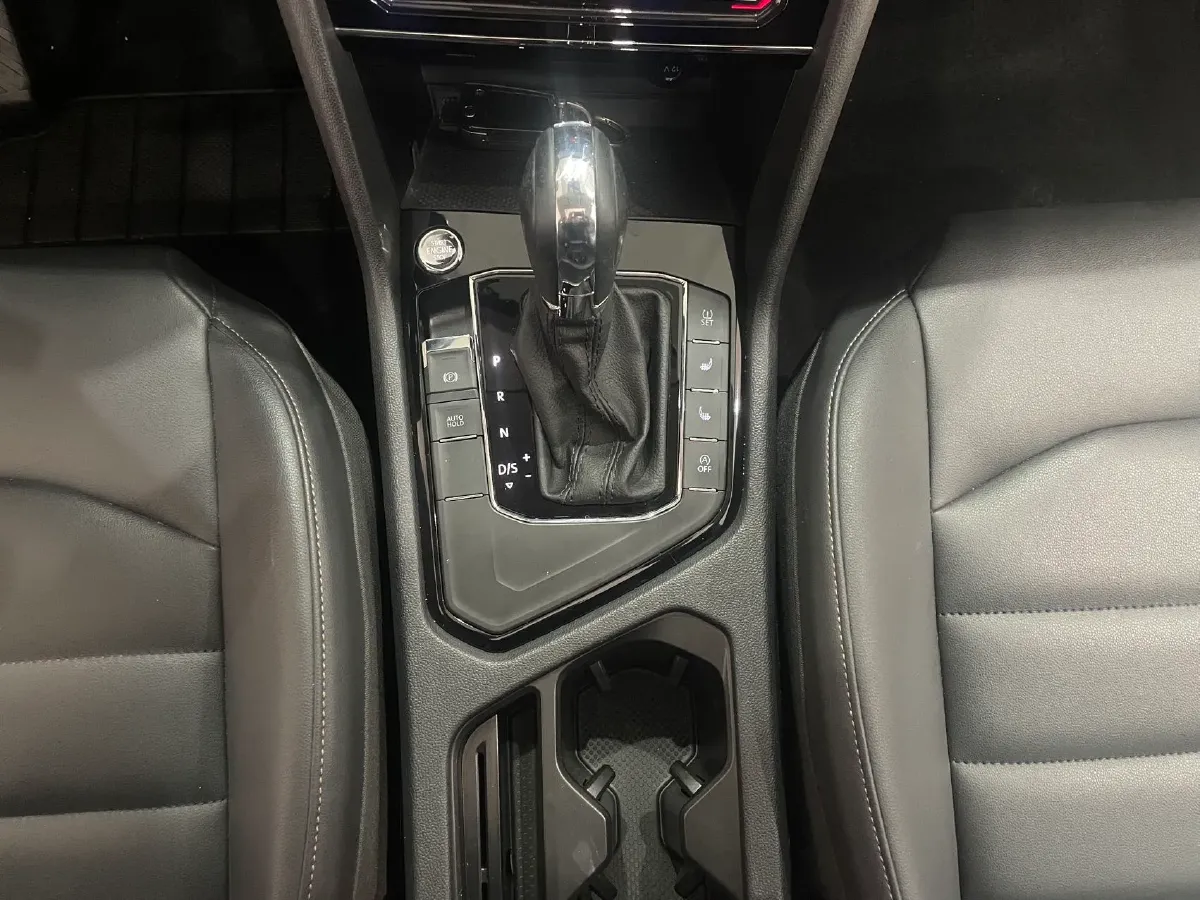 2021 Volkswagen Tharu 1.4T 150HP L4 7DCT,autocango,china used car exporter,china ev exporter,chinese used car exporter,chinese used ev exporter