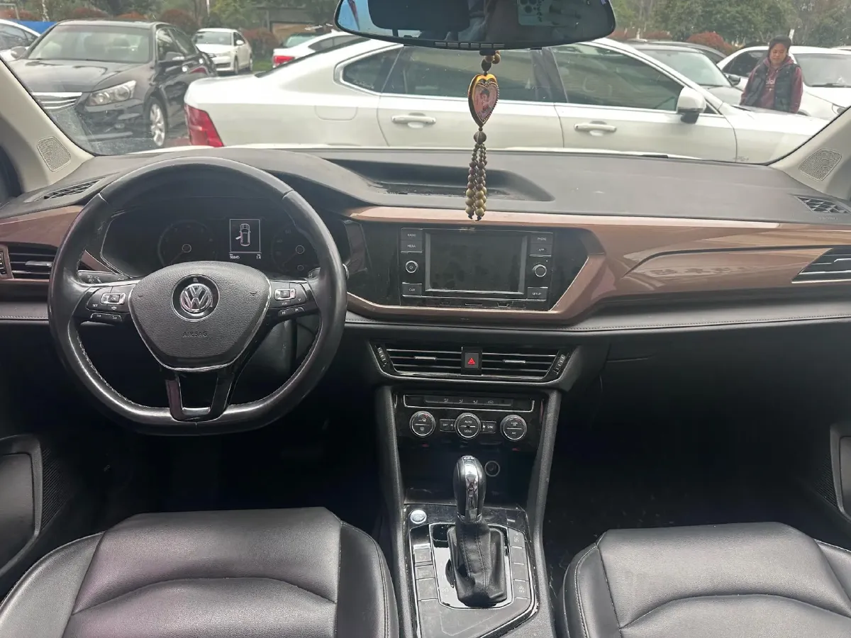 2020 Volkswagen Tharu 1.4T 150HP L4 7DCT,autocango,china used car exporter,china ev exporter,chinese used car exporter,chinese used ev exporter