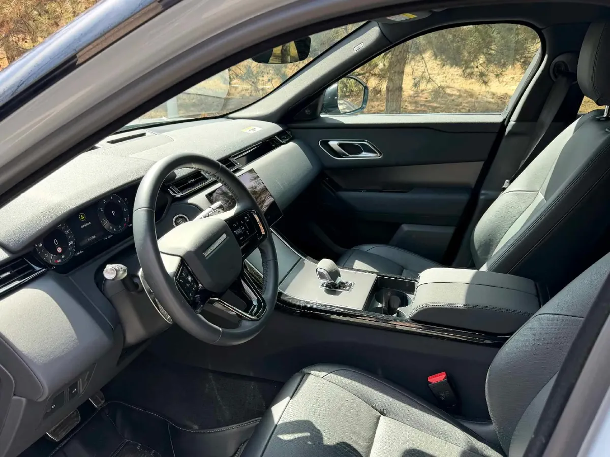 2025 Land Rover Defender 3.0T 400HP L6 8AT,autocango,china used car exporter,china ev exporter,chinese used car exporter,chinese used ev exporter