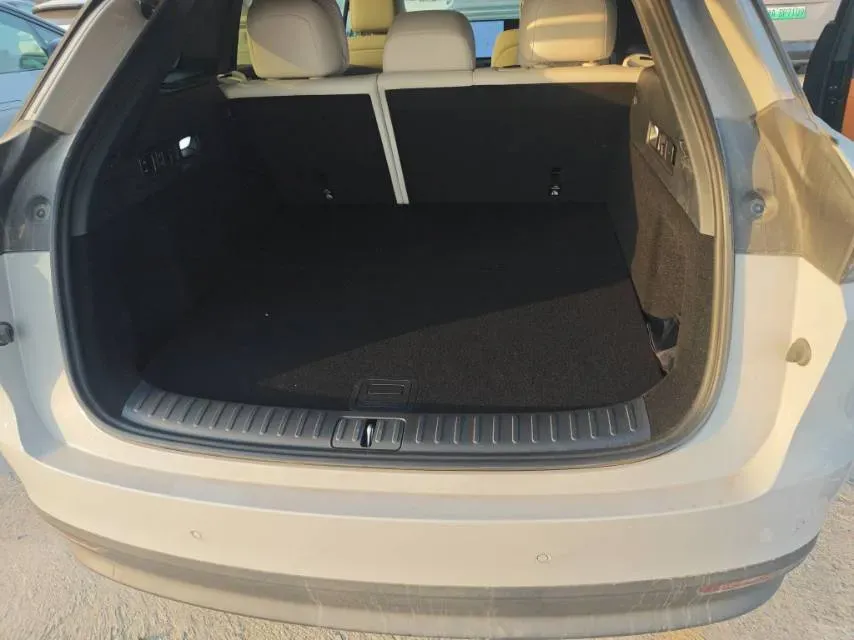 2025 Li i6 BEV,autocango,china used car exporter,china ev exporter,chinese used car exporter,chinese used ev exporter