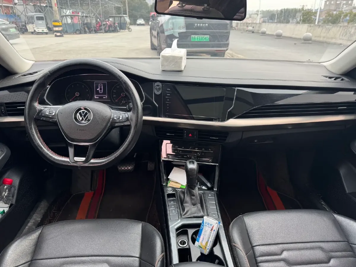 2020 Volkswagen Passat 2.0T 186HP L4 7DCT,autocango,china used car exporter,china ev exporter,chinese used car exporter,chinese used ev exporter