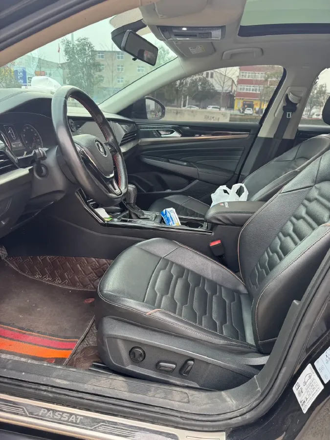 2020 Volkswagen Passat 2.0T 186HP L4 7DCT,autocango,china used car exporter,china ev exporter,chinese used car exporter,chinese used ev exporter