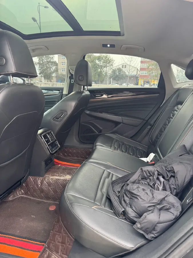 2020 Volkswagen Passat 2.0T 186HP L4 7DCT,autocango,china used car exporter,china ev exporter,chinese used car exporter,chinese used ev exporter